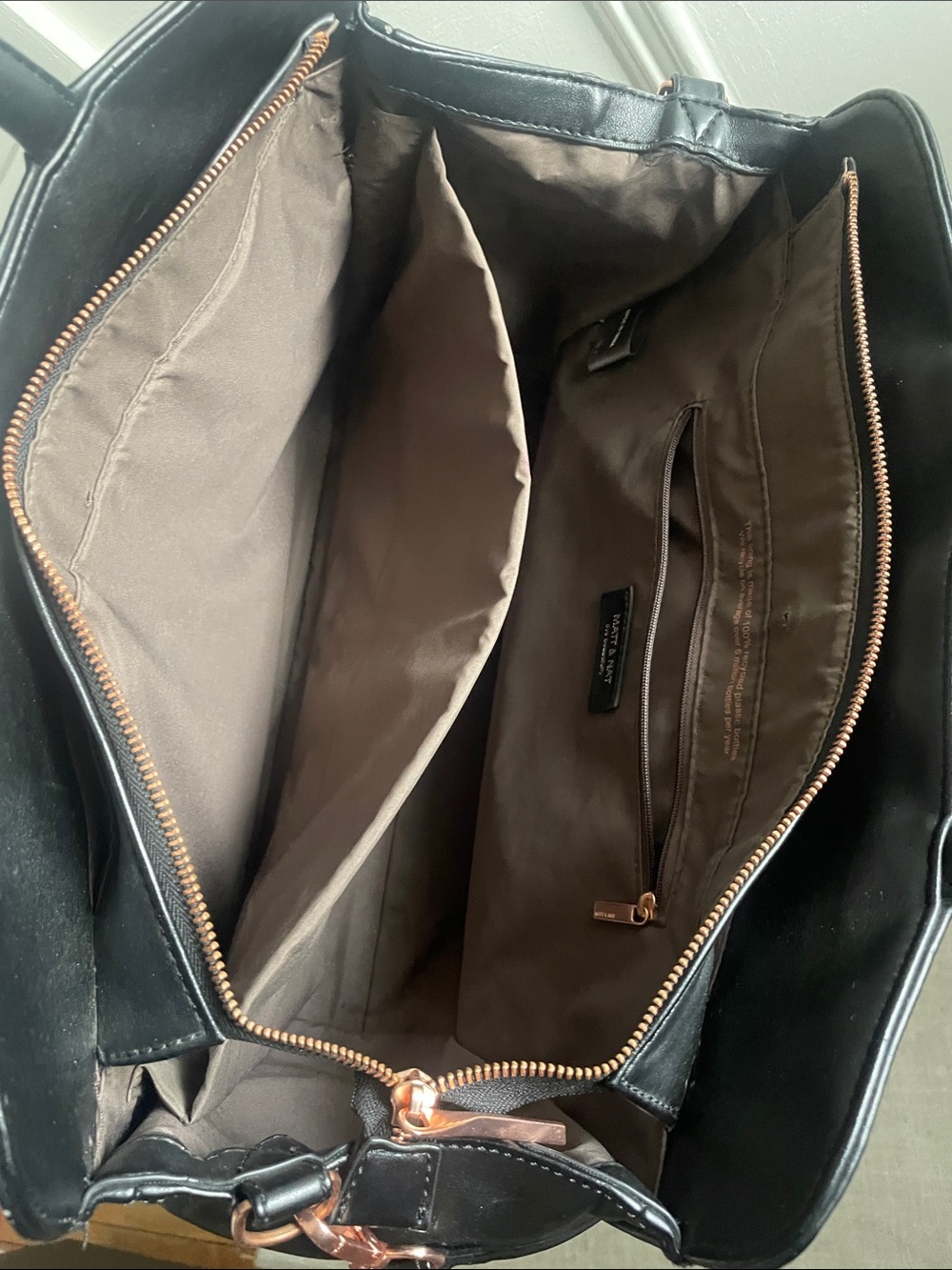 Matt & Nat smooth vegan leather Satchel bag - Picture 6 of 16